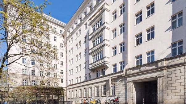 Bild einer Immobilie, die mit ThinkImmo gefunden wurde: 2-Zimmer-Wohnung in Berlin-F-Hain zu einem Kaufpreis von 260.000 Euro mit 56 m².