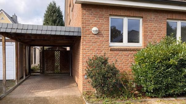 Bild einer Immobilie, die mit ThinkImmo gefunden wurde: Doppelhaushälfte in Hamburg-Nord mit großem Garten zu einem Kaufpreis von 410.000 Euro und einer Fläche von 127 m².