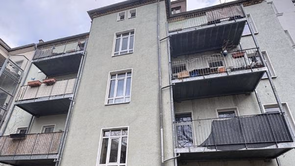 Bild einer Immobilie, die mit ThinkImmo gefunden wurde: 3 Zimmer mit Balkon, Wohnen in Leipzig Südost. Kaufpreis 138.000 Euro, Fläche 69 m².