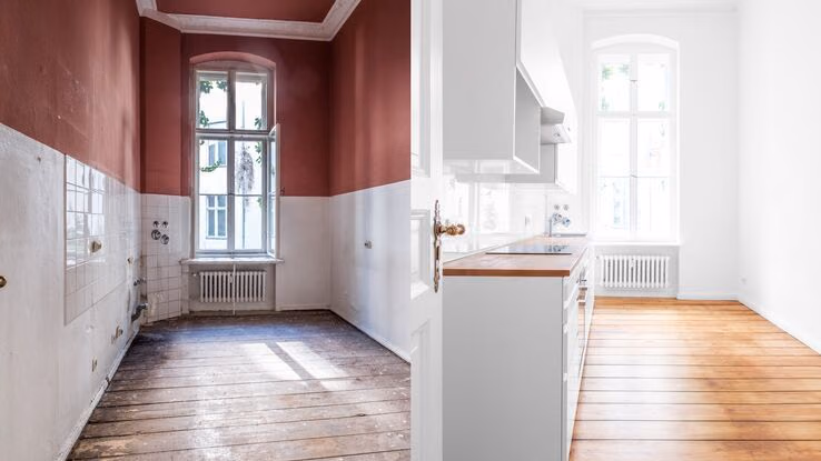 Das Bild zeigt eine Küche einmal vor und einmal nach einer Renovierung.