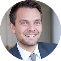 Porträt von Stefan Schade, Leiter Interhyp Geschäftsstelle Marburg